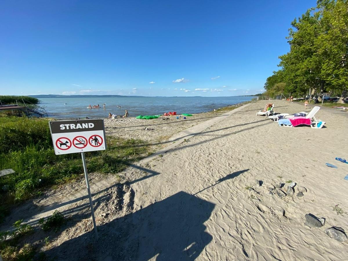 Bl Lakeside Apartman Balatonlelle Eksteriør billede