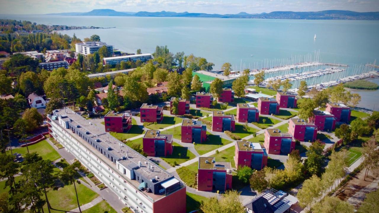 Bl Lakeside Apartman Balatonlelle Eksteriør billede